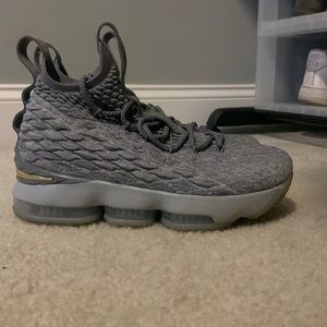 Lebron 15 City Edition